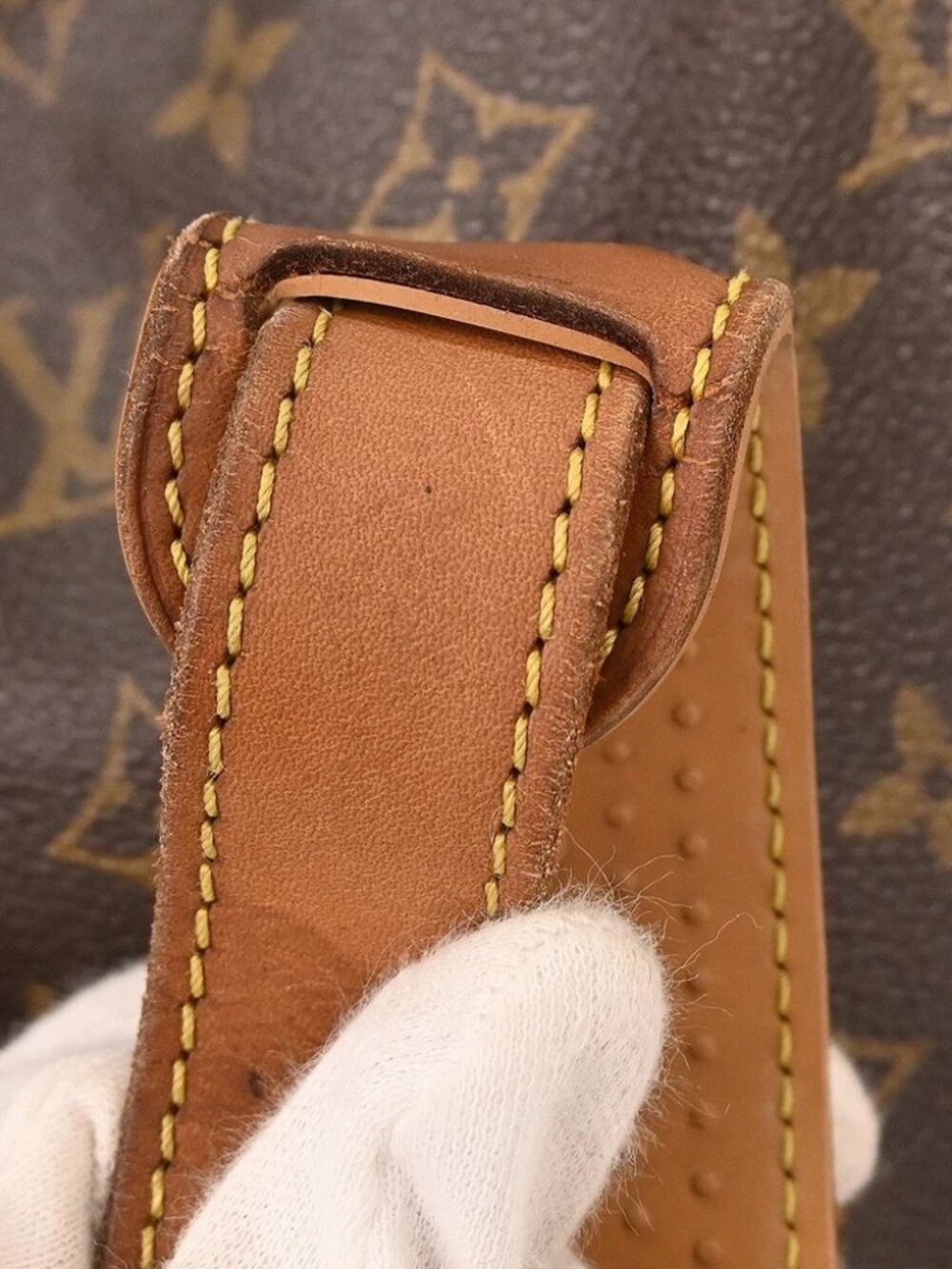 LOUIS VUITTON SAUMUR 35 MESSENGER SHOULDER BAG - Picture 8 of 14